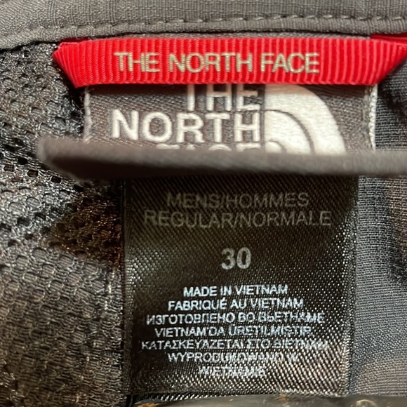 The North Face Men’s Size 30 Gray Shorts Cargo Pockets - Picture 10 of 11